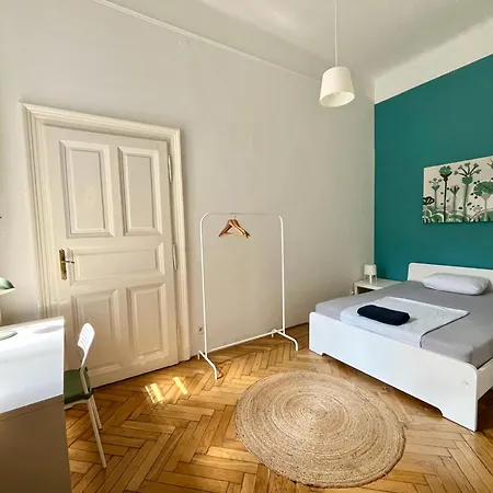 Monument Heritage Apartment-classic In Center Budapest