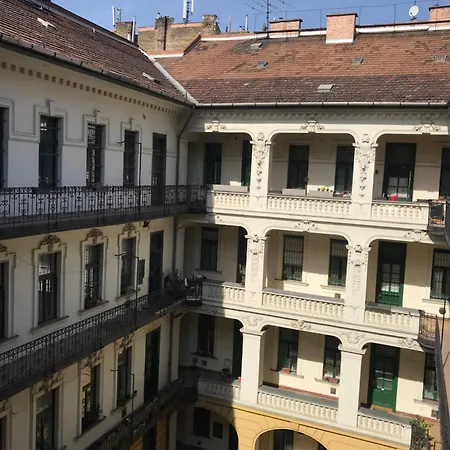 Monument Heritage Apartment-classic In Center Apartamento