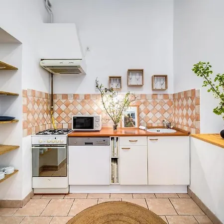 Monument Heritage Apartment-classic In Center * בודפשט