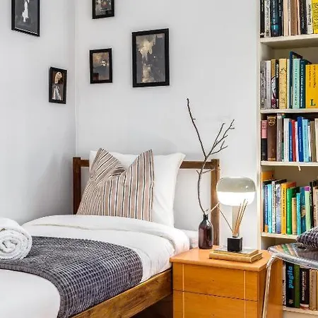Monument Heritage Apartment-classic In Center Budapest