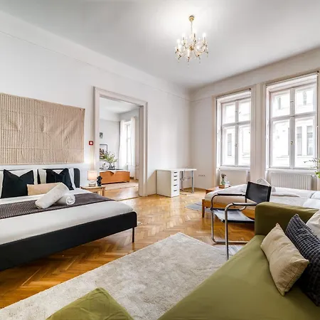 Monument Heritage Apartment-classic In Center * Budapest