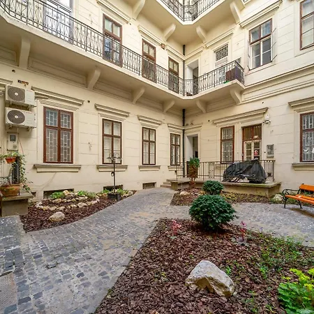 Monument Heritage Apartment-classic In Center * Budapest